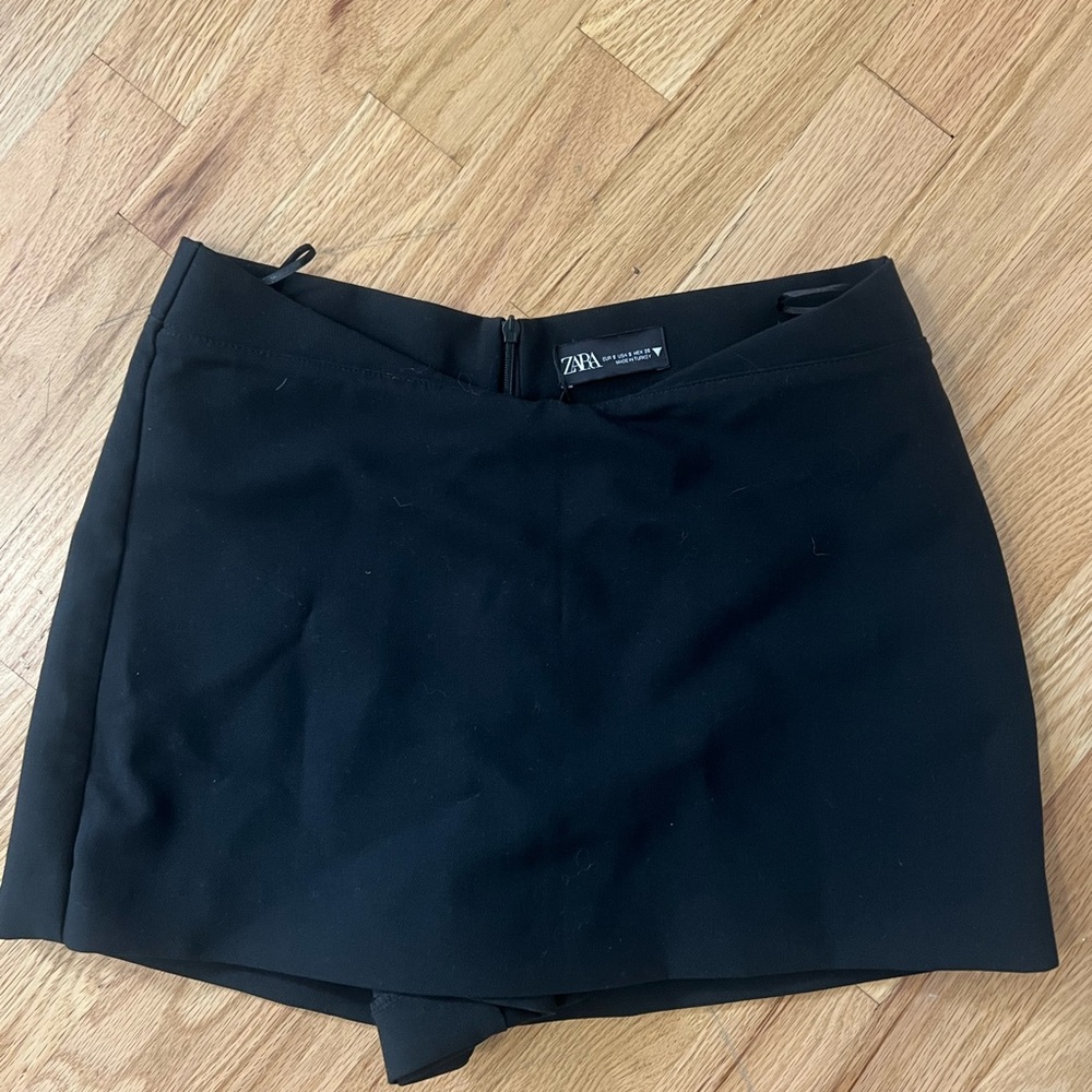 Zara mini scort